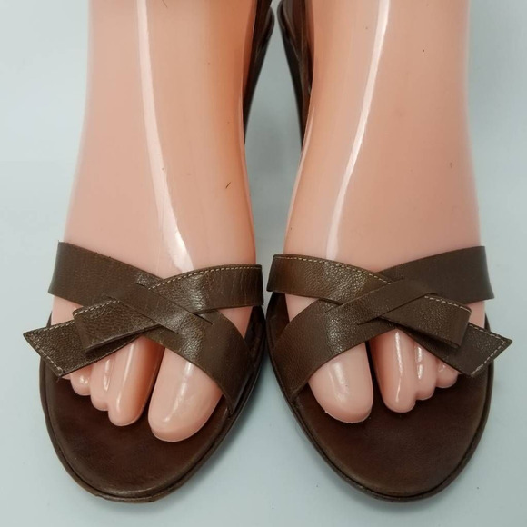 BCBGMAXAZRIA Womens Ankle Strap Sandals Cone Heels Brown Leather Hook Loop 7.5 B - Picture 6 of 12